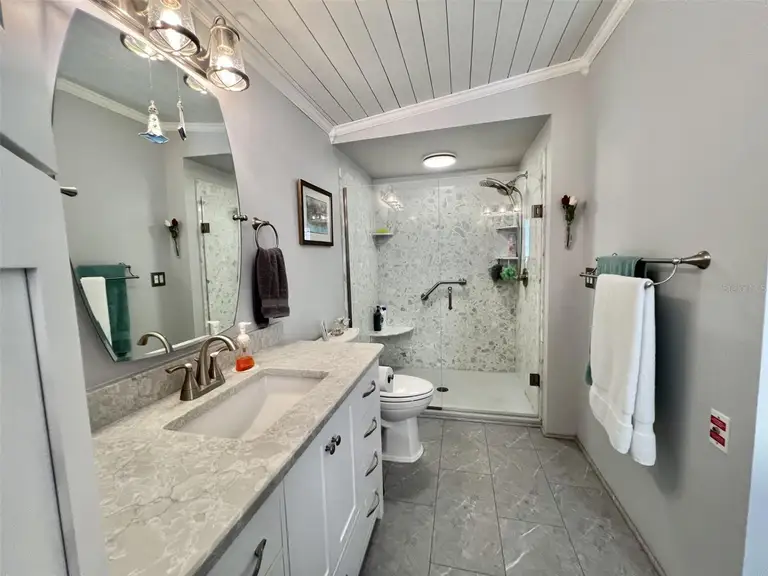 122 TAMARISK WAY — photo 5