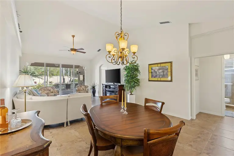 1537 MONARCH DR — photo 5