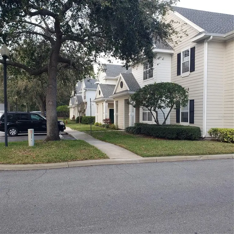 130 SOUTHERN PECAN CIR #202
