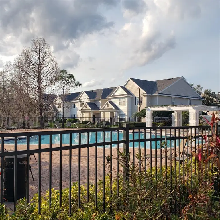 130 SOUTHERN PECAN CIR #202 — photo 5