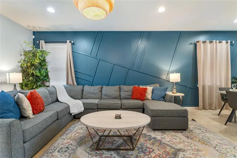 8920 RHODES ST — photo 3