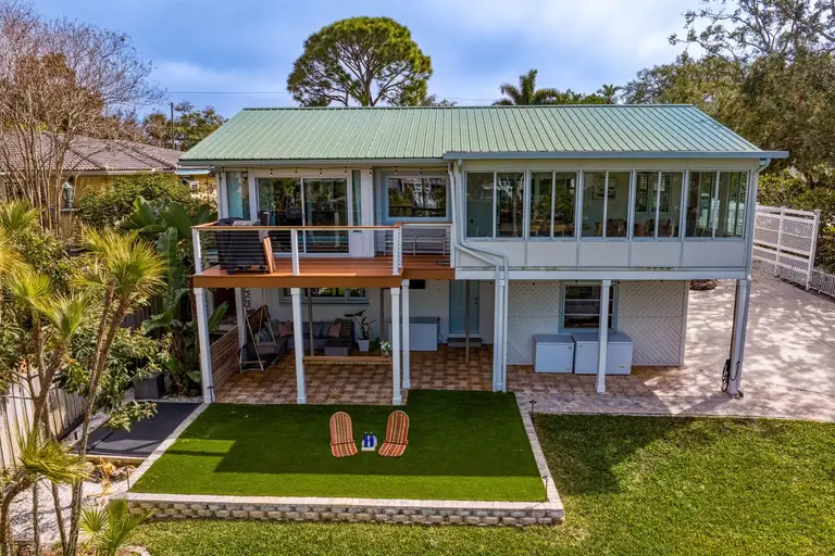 3225 BLUFF BLVD — photo 3