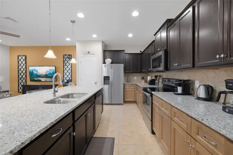 8960 ADRIATICO LN — photo 4