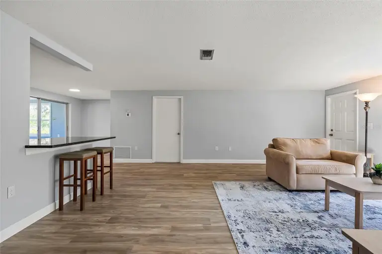 200 PAMETO RD — photo 5