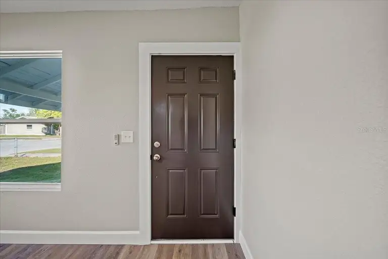 602 E ORANGE ST — photo 5
