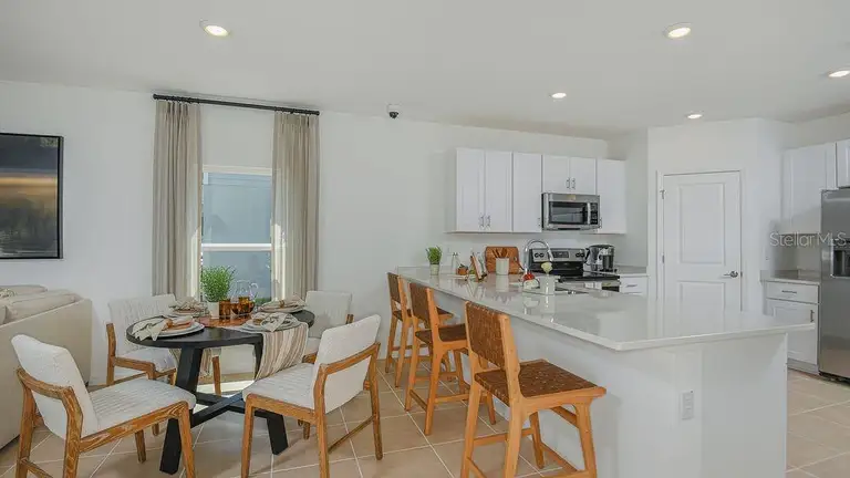 2026 BABBLING BROOK BLVD — photo 3