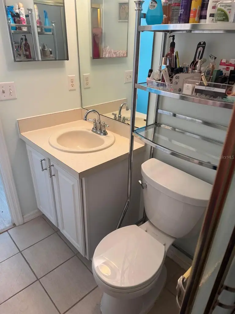 466 CLUB DR — photo 3
