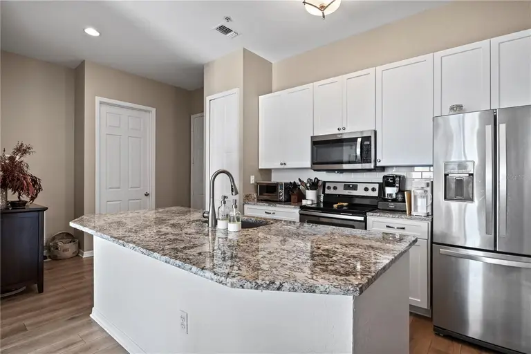 700 S HARBOUR ISLAND BLVD #802 — photo 2