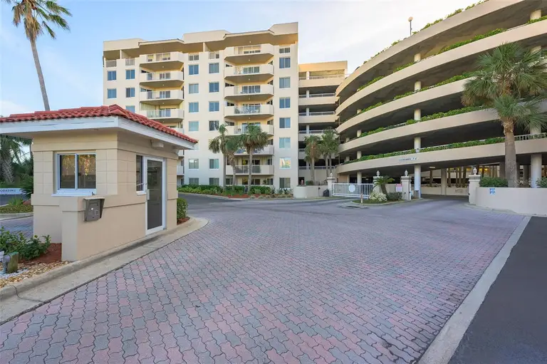 3 OCEANS WEST BLVD #1D6