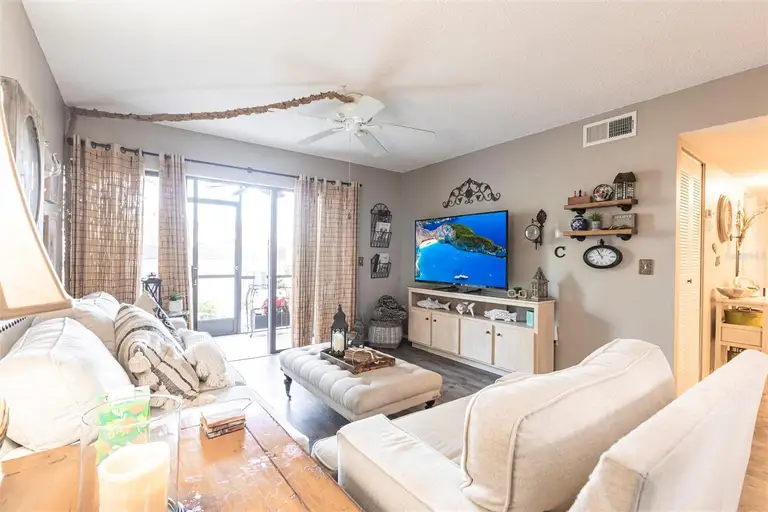 1515 FORREST NELSON BLVD #D103 — photo 4