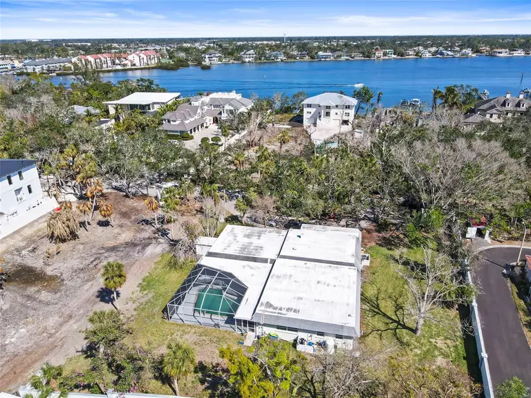 6640 PEACOCK RD — photo 4