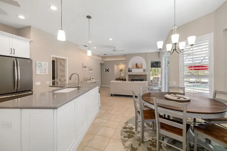 7185 N SERENOA DR — photo 2