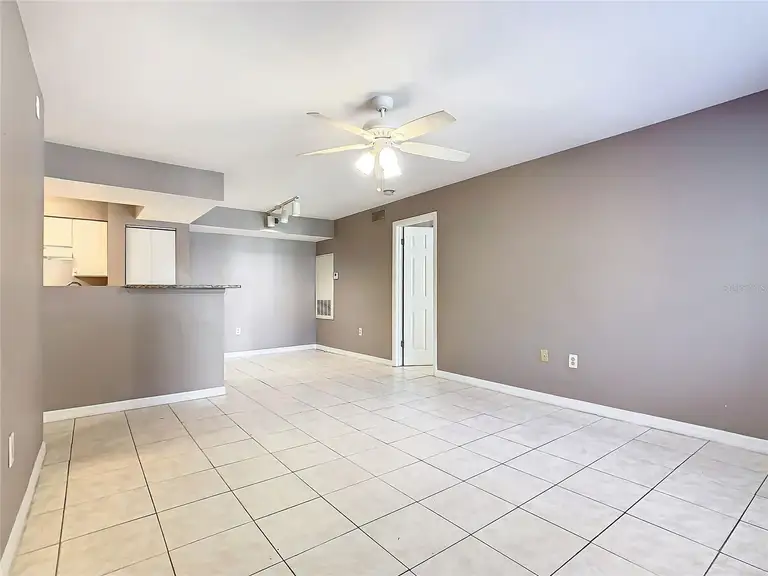 3004 PARKWAY BLVD #202 — photo 5