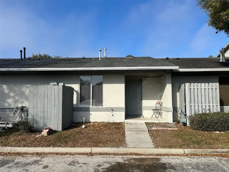 1324 EAGLE LN