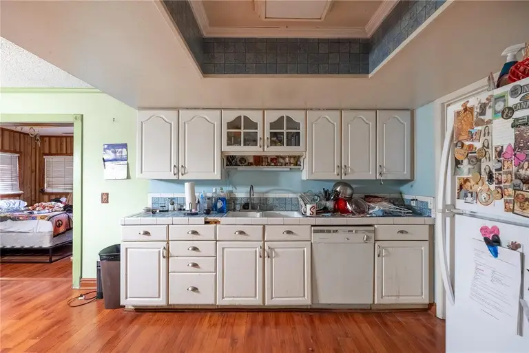 1221 FOREST CIR — photo 5