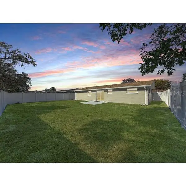 7138 ASHWOOD DR — photo 3