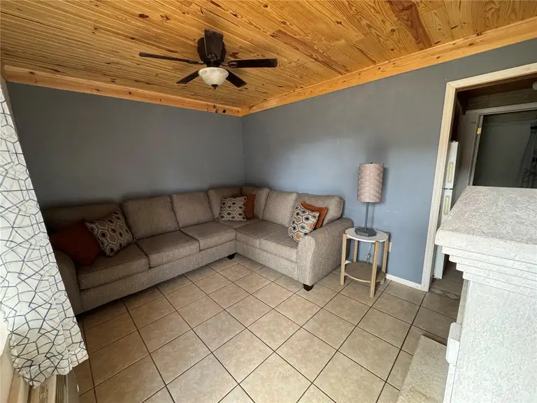 11649 E HWY 25 #APT 1 — photo 2
