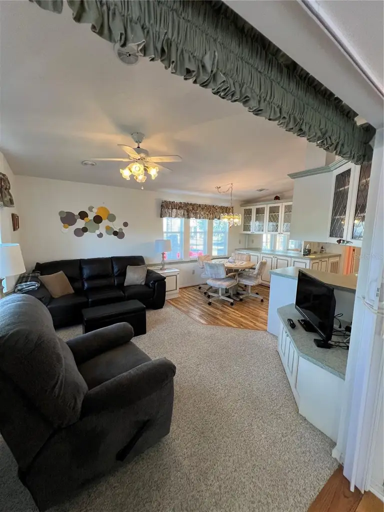 5203 SE 64TH AVE — photo 3