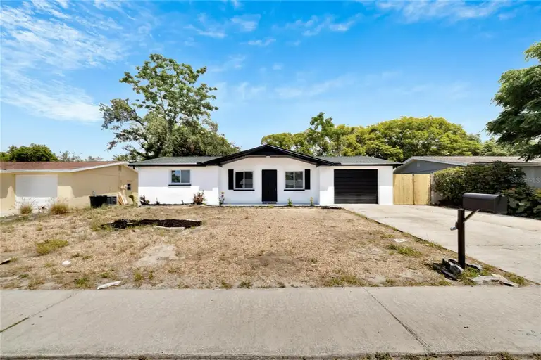 11524 NEWELL DR — photo 2
