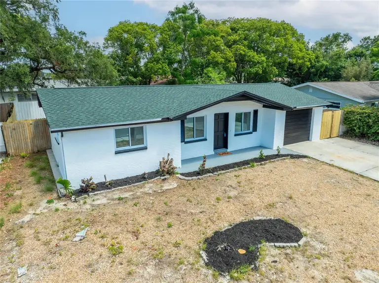 11524 NEWELL DR — photo 3