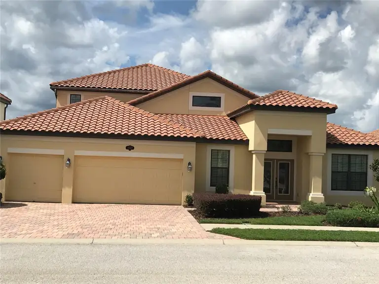 4002 SUNSET LAKE DR