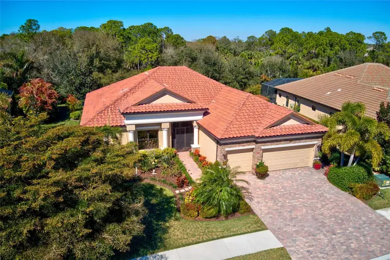 20909 LOGGIA CT — photo 3