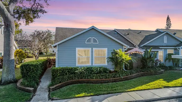 2473 BENTLEY DR
