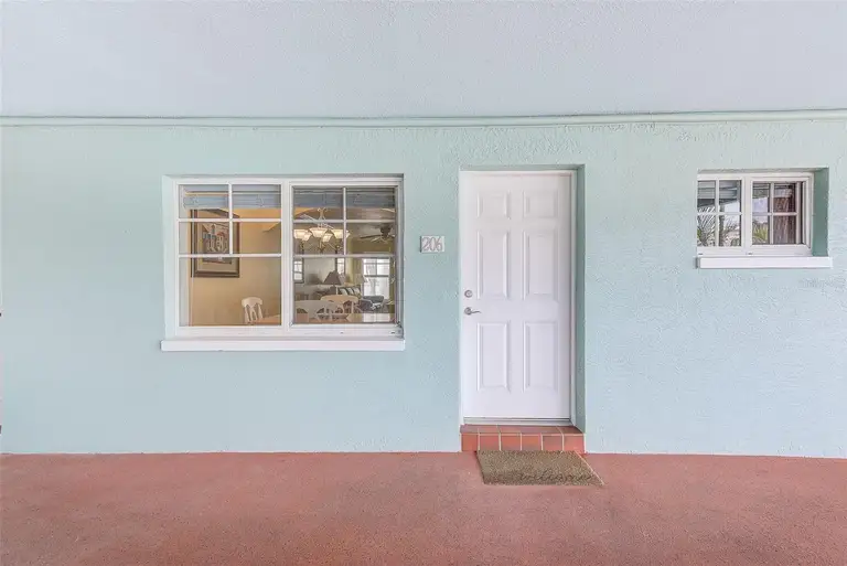 19417 GULF BLVD #D-206 — photo 2