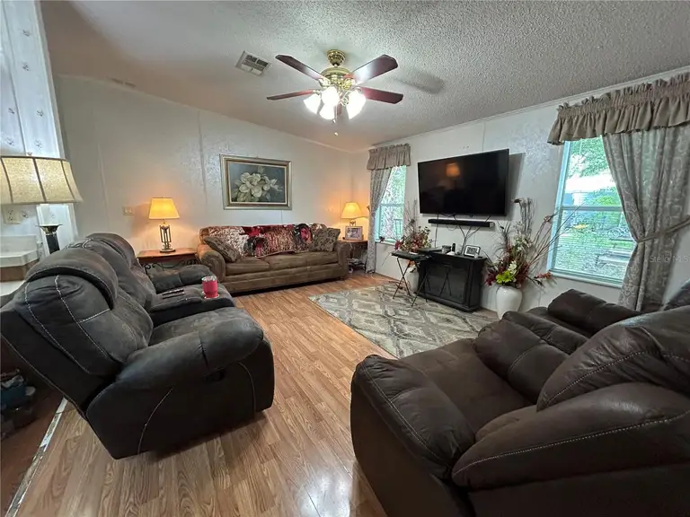 98 ROSALIE OAKS BLVD — photo 2
