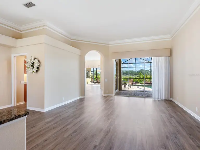 1241 RESERVE DR — photo 2
