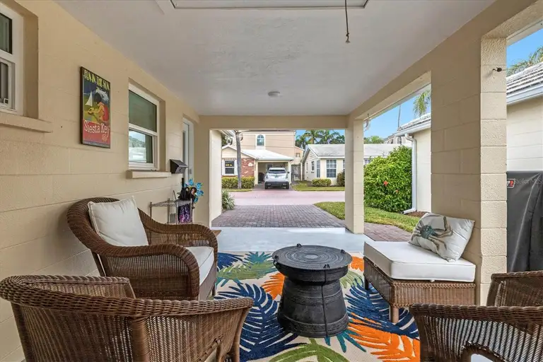 6140 MIDNIGHT PASS RD #B6 — photo 5
