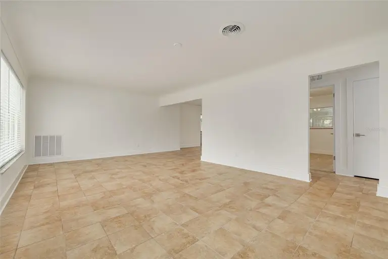 6655 COLONY DR S — photo 5