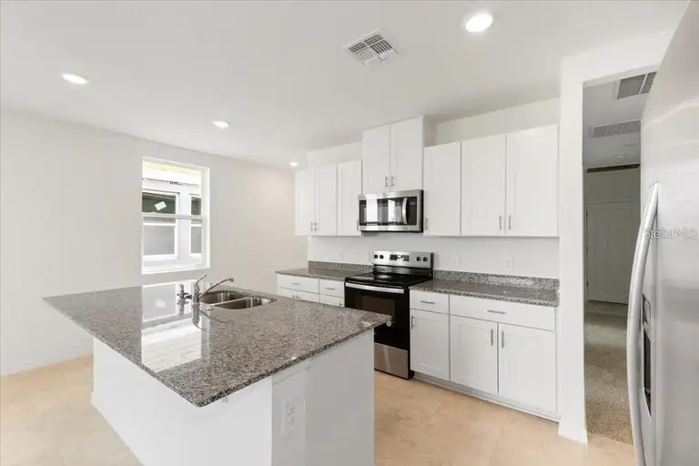 1361 CURRENT PL — photo 3