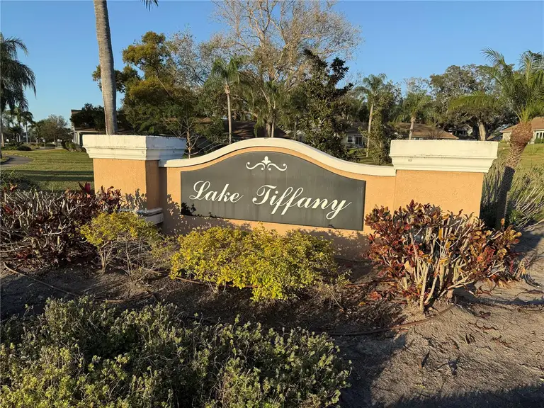 1390 OAK HILL DR #203 — photo 2