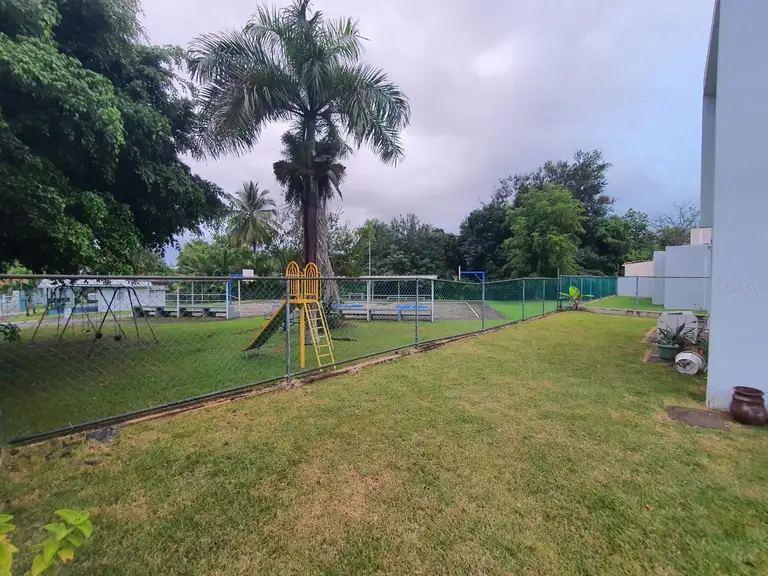 Calle 10 BLQ J 23 URB. VILLAS DE BUENA VISTA — photo 2