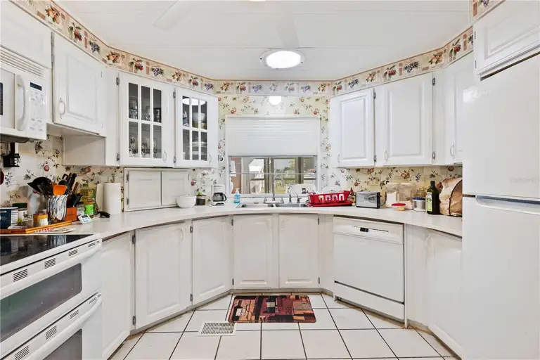 5125 JO ST — photo 5