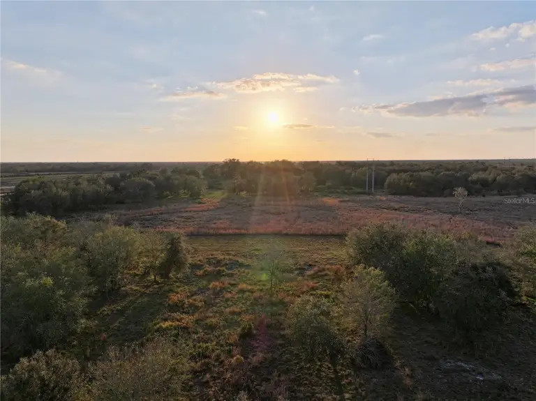 9125 COUNTY LINE RD E — photo 2