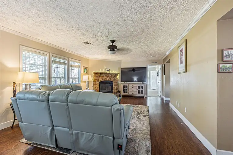 17480 NUTHATCH RD — photo 3