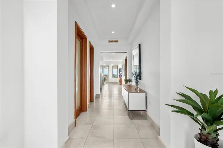 500 PLANTATION DR #1-408 — photo 4