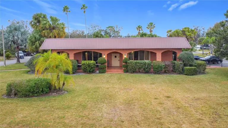 6 PALM WAY — photo 3
