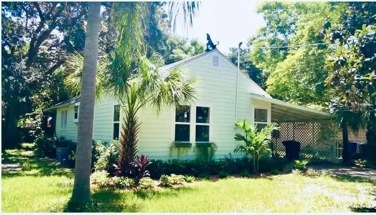 1121 ORANGE AVE