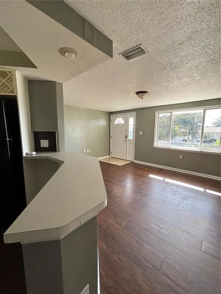 5027 FARLEY DR — photo 4