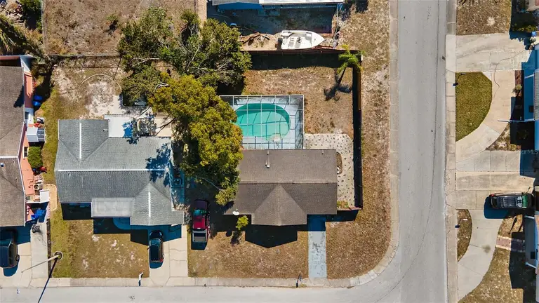8012 DURHAM DR — photo 3