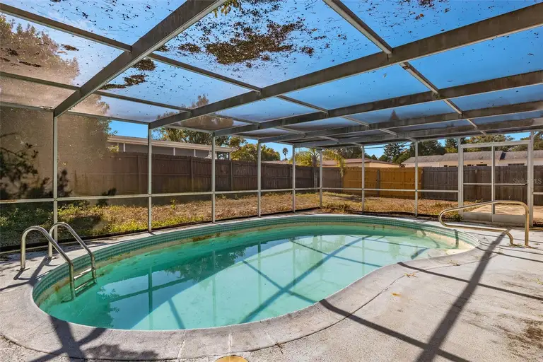 8012 DURHAM DR — photo 5