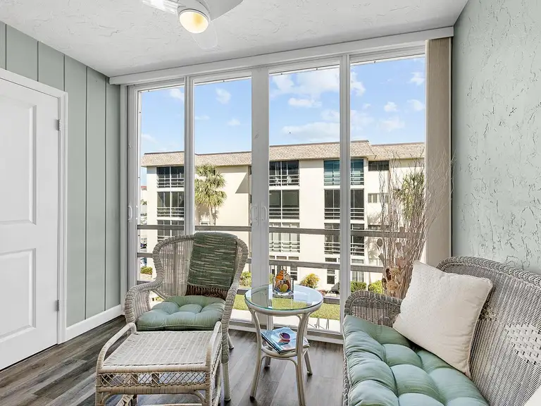 995 LAGUNA DRIVE #303 — photo 3