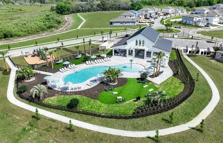 1671 RUBY LN