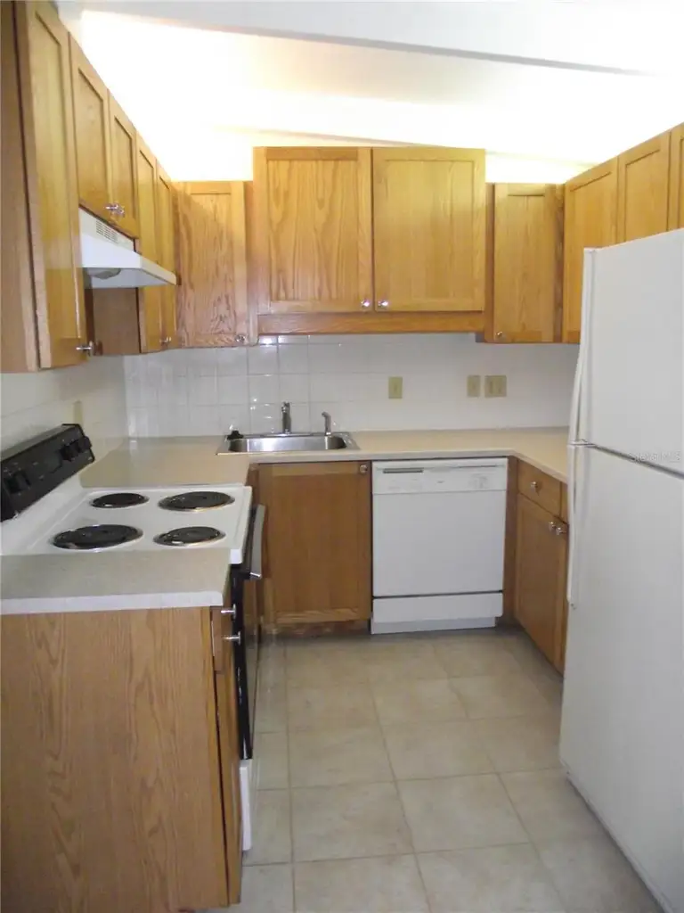 3003 NE 11 TER — photo 4