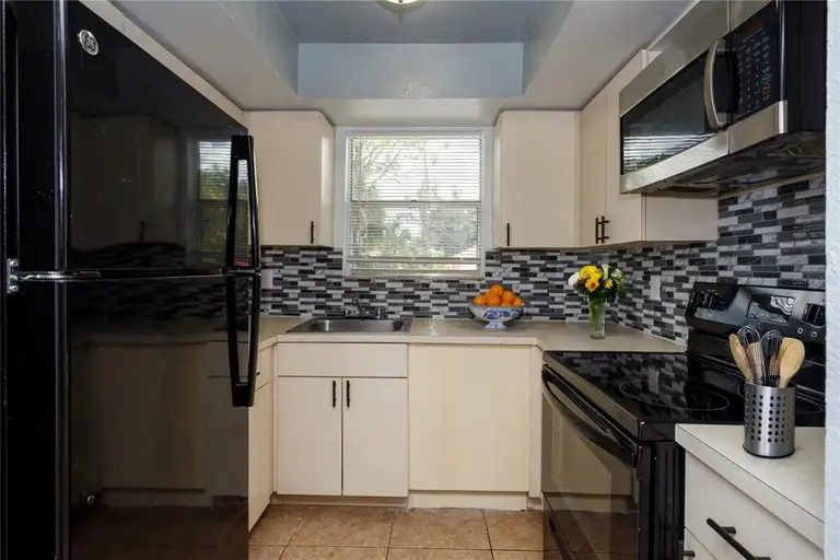 830 W BEACON RD #5 — photo 3