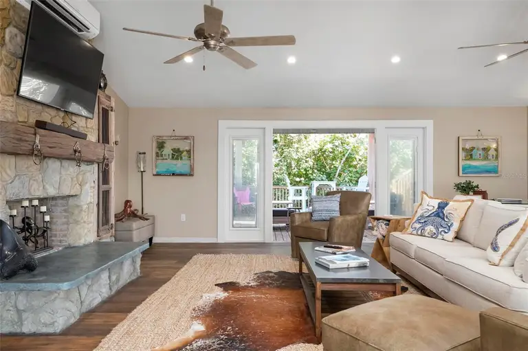 397 FLAMINGO DR — photo 4