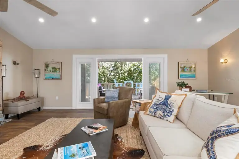 397 FLAMINGO DR — photo 5